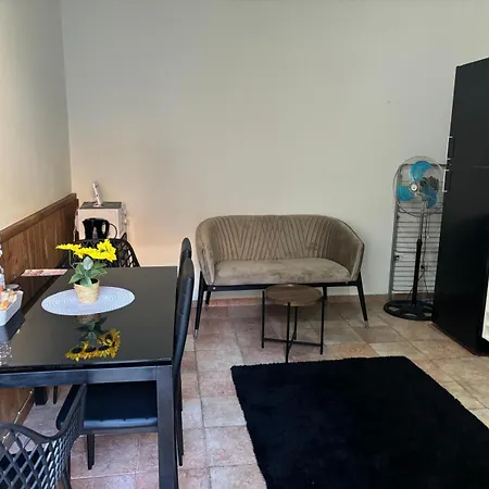 Dom wakacyjny Malpensa House 29 Piu Servizio Taxi Mxp 25 Euro Lonate Pozzolo